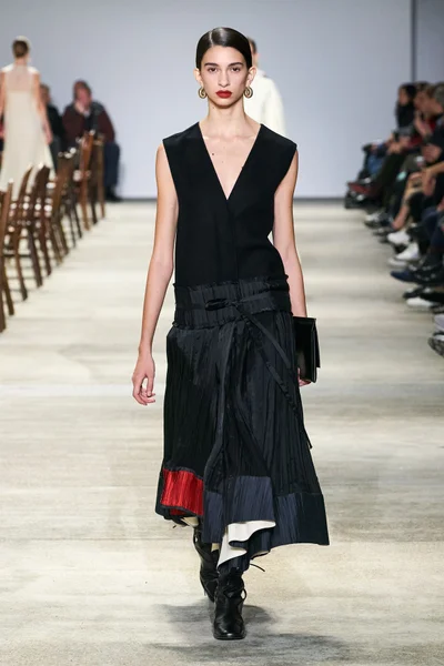 Look 32